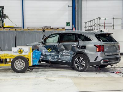 Kia Sorento - Side Mobile Barrier test 2020 - after crash