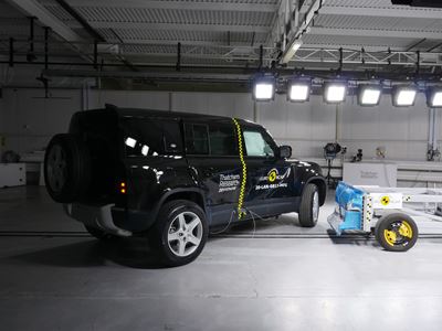 Land Rover Defender - Side Mobile Barrier test 2020 - after crash
