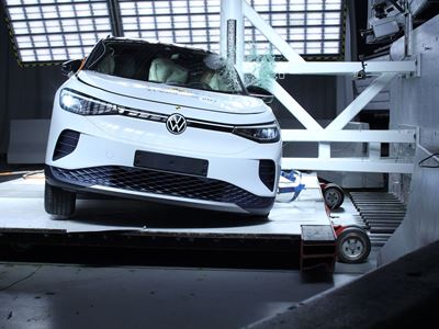 VW ID.4 - Side Pole test 2021