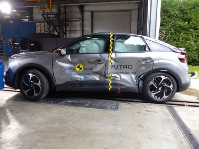 Citroën C4 - Side Mobile Barrier test 2021 - after crash