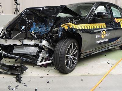 BMW 3 Series - Frontal Offset Impact test 2019 - after crash