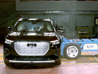 Audi Q4 e-tron - Far-Side impact test 2021