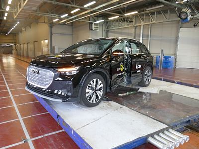 Audi Q4 e-tron - Side Pole test 2021 - after crash