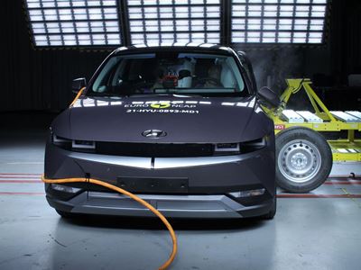 Hyundai IONIQ 5 - Side Mobile Barrier test 2021