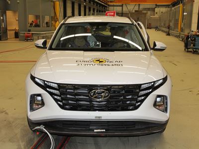 Hyundai TUCSON - Far-Side impact test 2021 - after crash