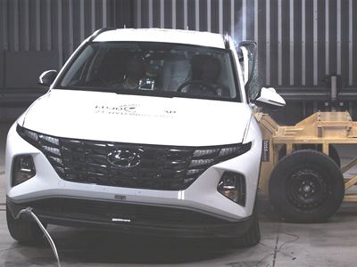 Hyundai TUCSON - Side Mobile Barrier test 2021