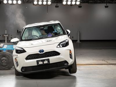 Toyota Yaris Cross - Far-Side impact test 2021