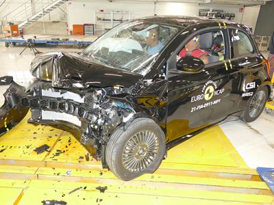 FIAT 500e - Mobile Progressive Deformable Barrier test 2021 - after crash