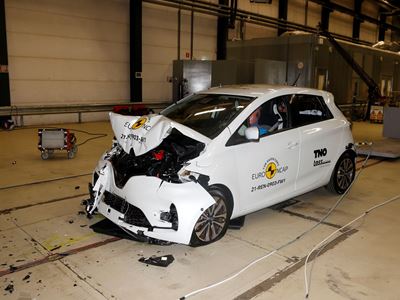 Renault ZOE - Full Width Rigid Barrier test 2021 - after crash