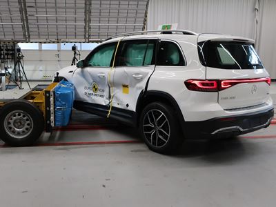 Mercedes-EQ EQB - Side crash test 2019 - after crash