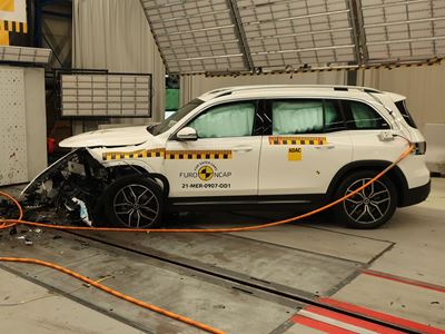 Mercedes-EQ EQB - Frontal Offset Impact test 2019 - after crash