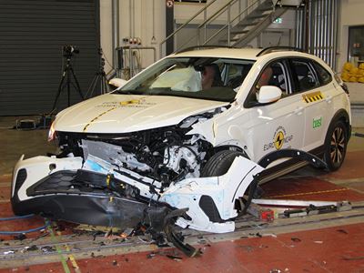 VW Taigo - Mobile Progressive Deformable Barrier test 2022 - after crash