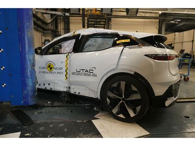 Renault Megane E-Tech - Side Pole test 2022 - after crash