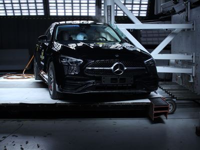 Mercedes-Benz C-Class - Side Pole test 2022