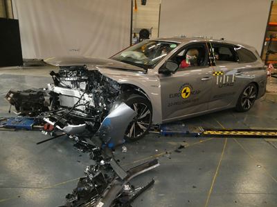Peugeot 308 PHEV - Mobile Progressive Deformable Barrier test 2022 - after crash