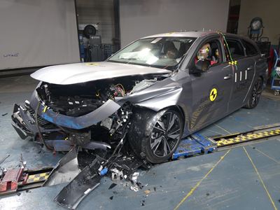Peugeot 308 - Mobile Progressive Deformable Barrier test 2022 - after crash