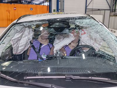 BMW 2 Series Active Tourer - Far-Side impact test 2022 - after crash