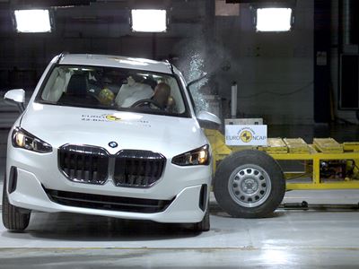 BMW 2 Series Active Tourer - Side Mobile Barrier test 2022