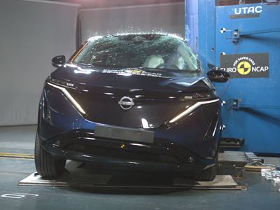 Nissan Ariya - Side Pole test 2022