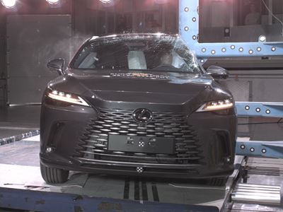Lexus RX - Side Pole test 2022