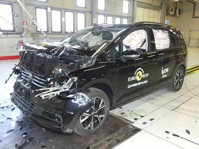 VW Touran - Full Width Rigid Barrier test 2022 - after crash