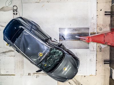 Lexus RZ - Side Pole test 2023 - after crash