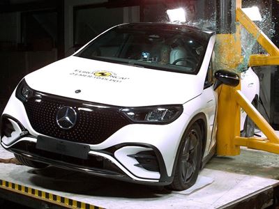 Mercedes-EQ EQE SUV - Side Pole test 2023