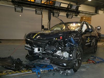 Honda CR-V - Mobile Progressive Deformable Barrier test 2024 - after crash