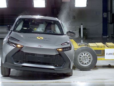 Toyota C-HR - Side Mobile Barrier test 2024