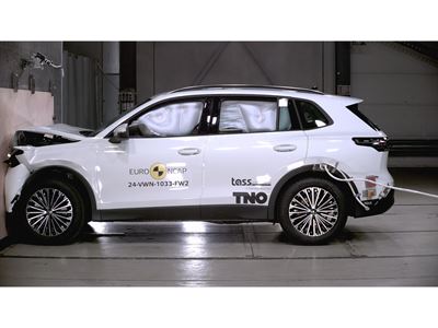 VW Tiguan - Full Width Rigid Barrier test 2024