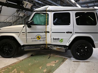 Mercedes-Benz G-Class EQ - Pole crash test 2019 - after crash