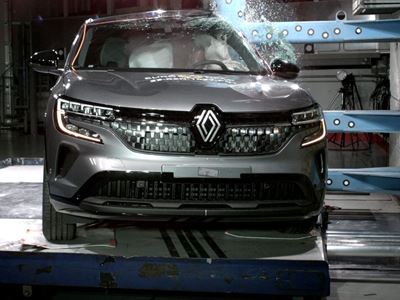 Renault Austral HEV - Side Pole test 2022