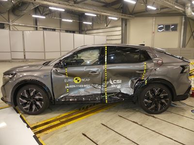 Renault Rafale PHEV - Side Mobile Barrier test 2022 - after crash