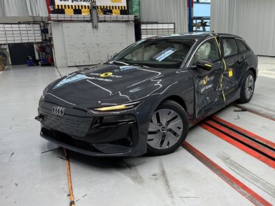 Audi A6 e tron Side Mobile Barrier test 2025 after crash