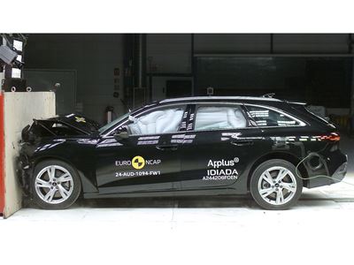 Audi A5 Full Width Rigid Barrier test 2024