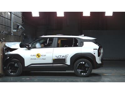 Kia EV3 Full Width Rigid Barrier test 2025
