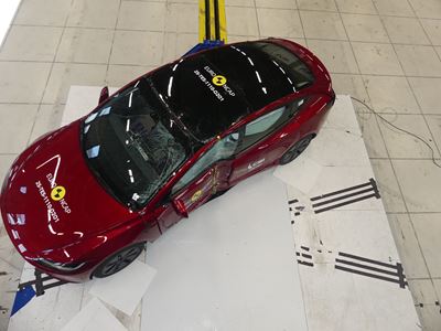 Tesla Model 3 Side Pole test 2025 after crash
