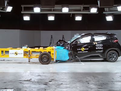 BYD DOLPHIN SURF Mobile Progressive Deformable Barrier test 2025