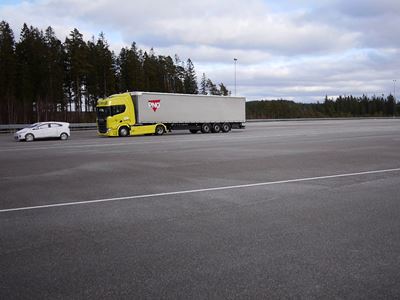 Scania R series 6x2 Rigid 2025 Commercial Truck Safety Tests