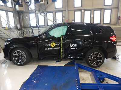 BMW X3 Side Pole test 2025 after crash