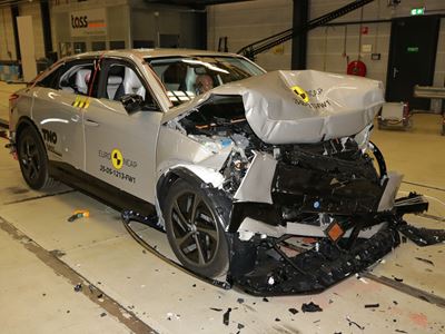 DS N 8 Full Width Rigid Barrier test 2025 after crash