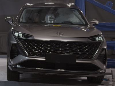 MG MGS9 PHEV Side Pole test 2025