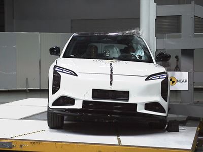 Hongqi EHS7 Side Pole test 2025