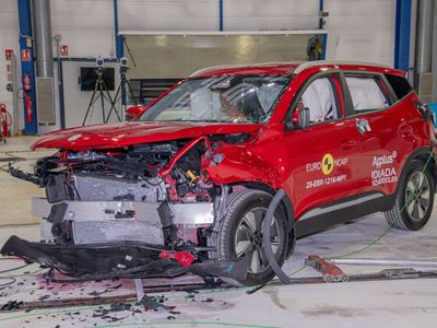 EBRO s400 Mobile Progressive Deformable Barrier test 2025 after crash