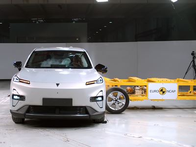 Deepal S05 Side Mobile Barrier test 2025