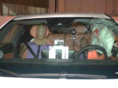 Deepal S05 Far Side impact test 2025 after crash