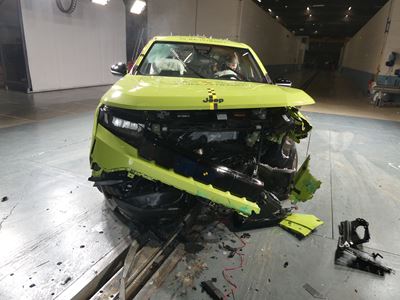 Jeep Compass Mobile Progressive Deformable Barrier test 2025 after crash
