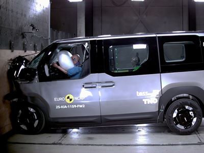 Kia PV5 Passenger Full Width Rigid Barrier test 2025