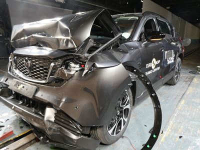 MAZDA CX 5 Full Width Rigid Barrier test 2025 after crash