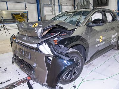 Toyota bZ4X Full Width Rigid Barrier test 2025 after crash